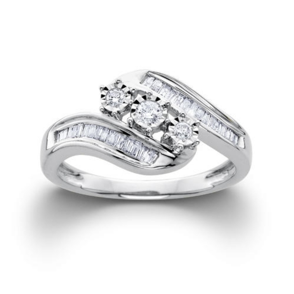 Diamond engagement ring
